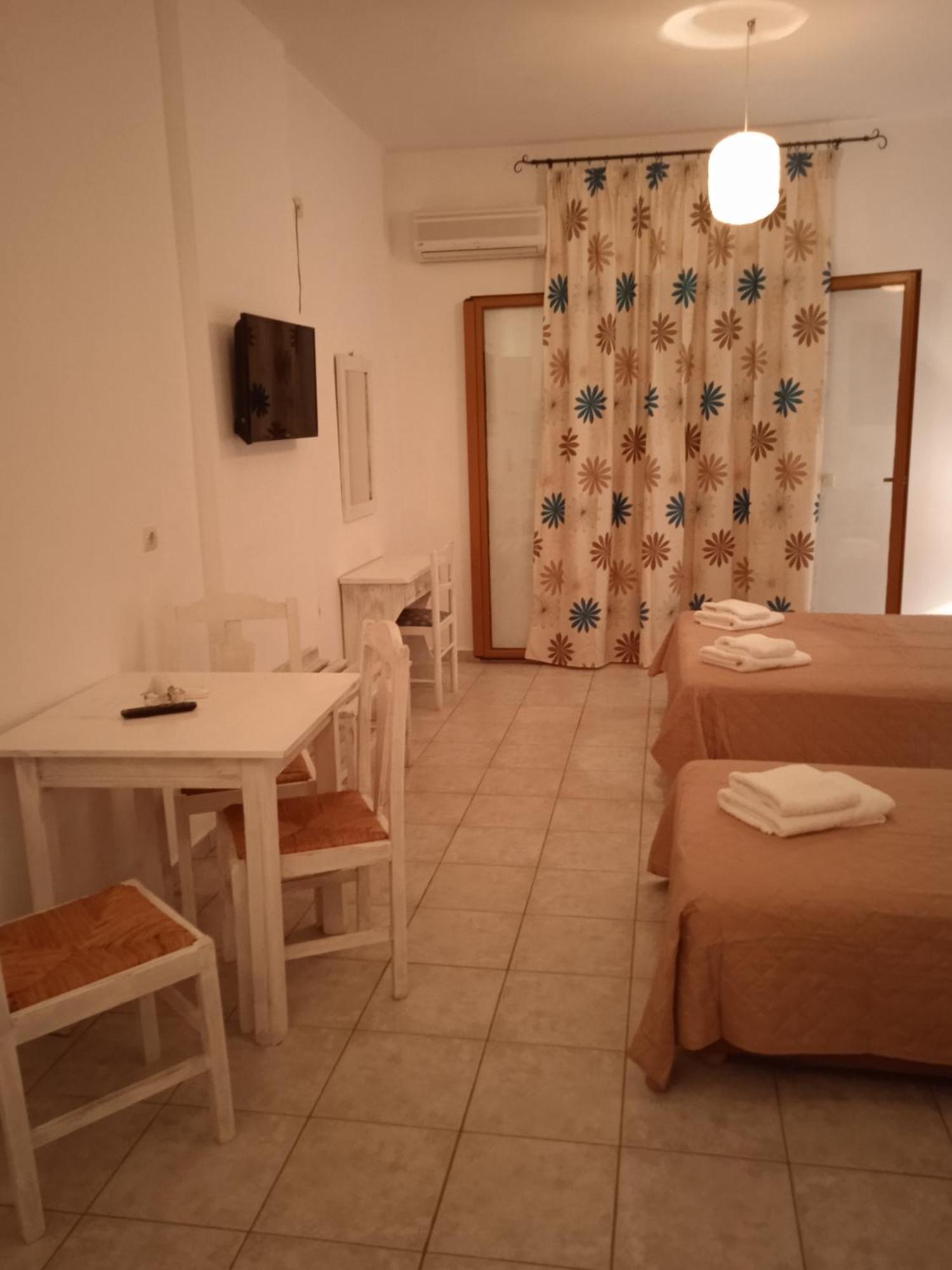 Skoutari Beach Hotel Room photo